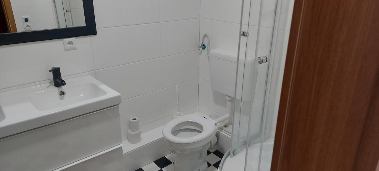 Ferienhaus Kastanienblick Moselkern Esterno foto